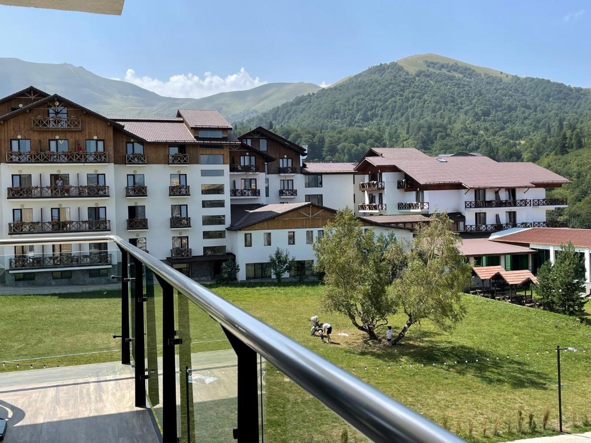 Snow Pine Suite - 4 Star Resort Бакуриани Екстериор снимка